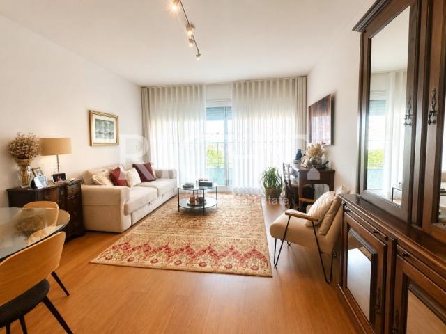 Apartamento T2 com lugar de estacionamento na Quinta do Património Sacavém