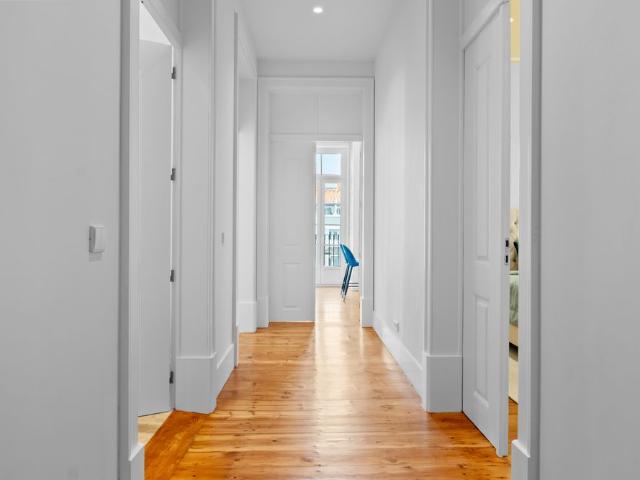 Apartamento T2 com móveis para arrendar em Santos