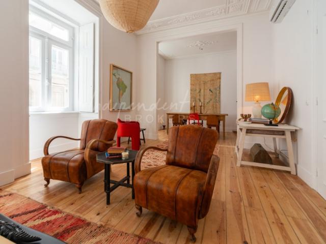 APARTAMENTO T2 COM MUITO CHARME