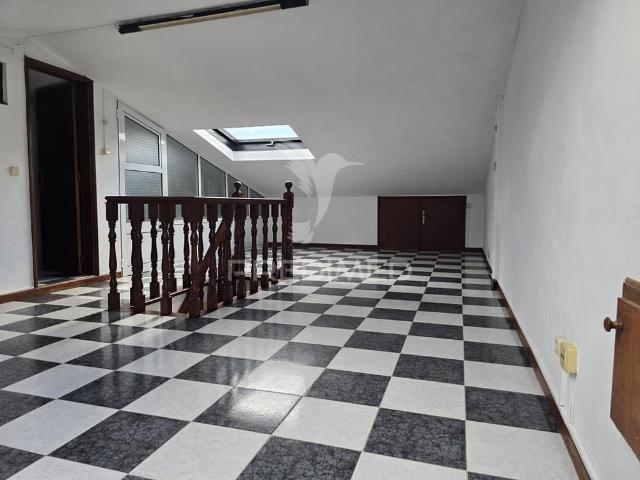 Apartamento t2 com sótão e garagem eiras coimbra