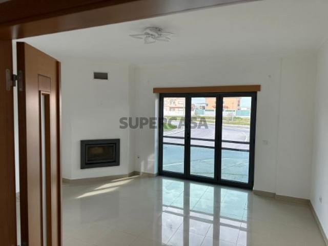 Apartamento T2 com suíte e arrecadação | Excelente estado | Castelo Branco