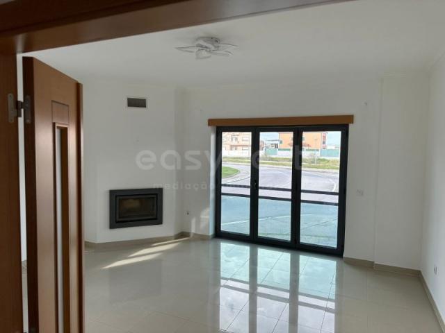 Apartamento T2 com suíte e arrecadação | Excelente estado | Castelo Branco
