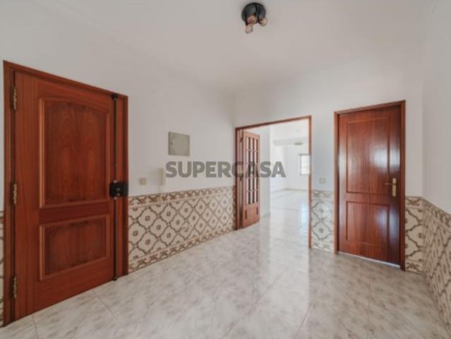 Apartamento T2 com suite e parqueamento Samora Correia