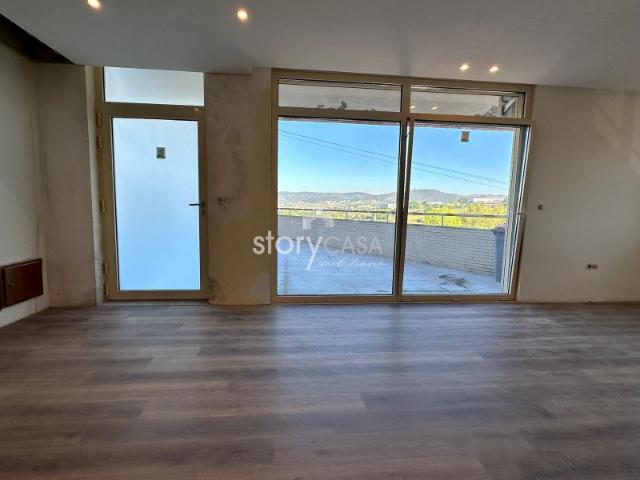 Apresentamos este elegante Apartamento T2, ideal para quem valoriza conforto e funcionalidade