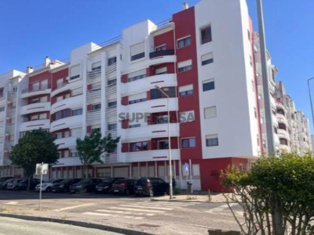Apartamento T2 com Parqueamento na Cavaleira | 100 m² Algueirão Mem Martins