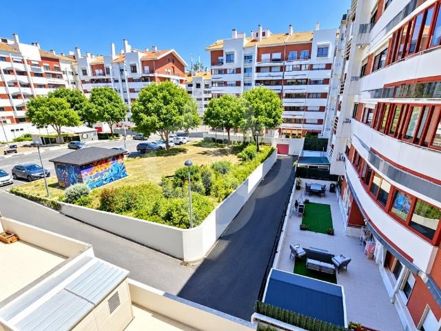 Apartamento T2 com parqueamento no Casal da Cavaleira, Algue. 100m² Algueirão Mem Martins