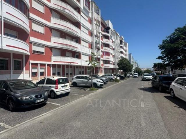 Apartamento T2 com Parqueamento