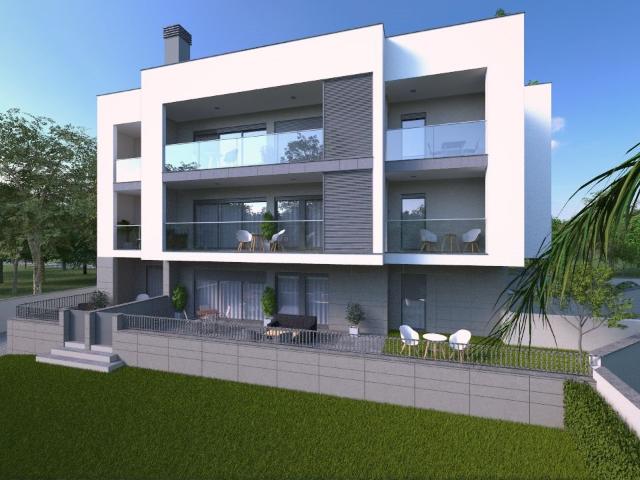 Apartamento T2 com piscina, terraço privativo e Garagem. 80m² Faro Sé e São Pedro
