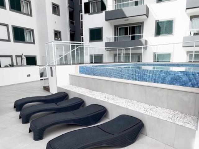 Apartamento T2 com piscina Caniço
