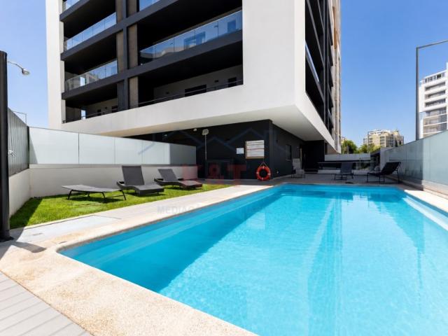 Apartamento T2 com piscina e garagem Arrendamento anual