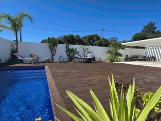 Apartamento T2 com piscina e jardim privativo em Tavira