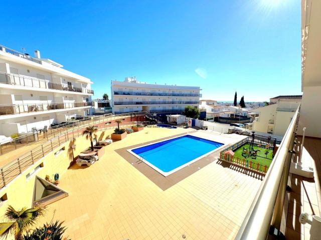 Apartamento T2 com piscina e vista mar em Albufeira 75m² Albufeira e Olhos de Água