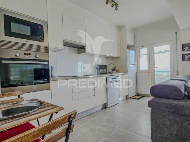 Apartamento t2 com piscina e vista mar, praia da rocha