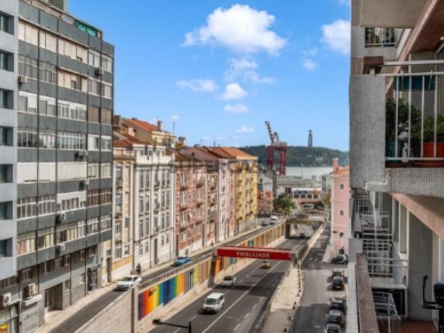 Apartamento T2 com piscina, Infante Santo Prazeres, Lisboa