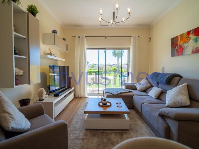 Apartamento T2 com Piscina, Marina de Albufeira 71m² Albufeira e Olhos de Água