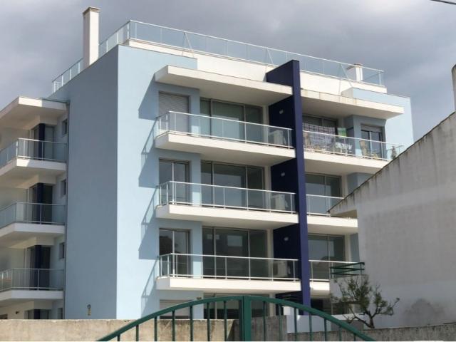 APARTAMENTO T2 COM PISCINA NA COBERTURA EM S. MARTINHO DO PORTO