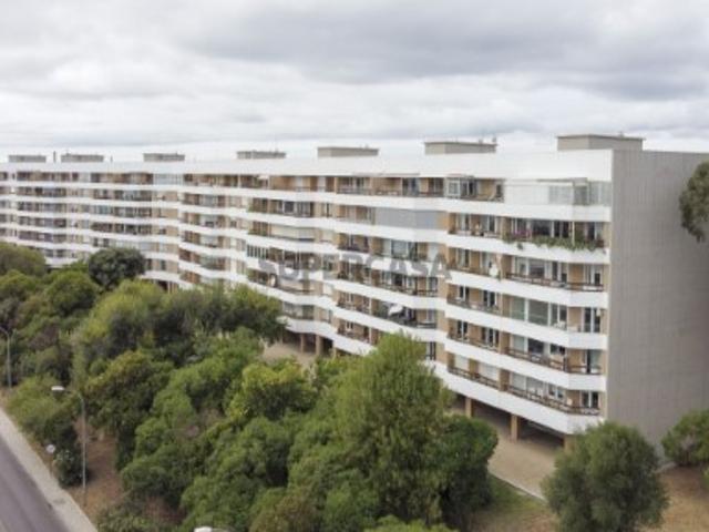 Apartamento T2 com piscina, Oeiras