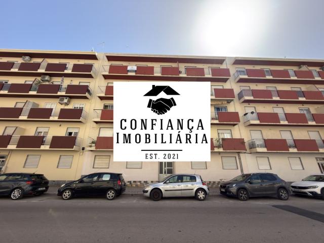 Apartamento T2 com quintal