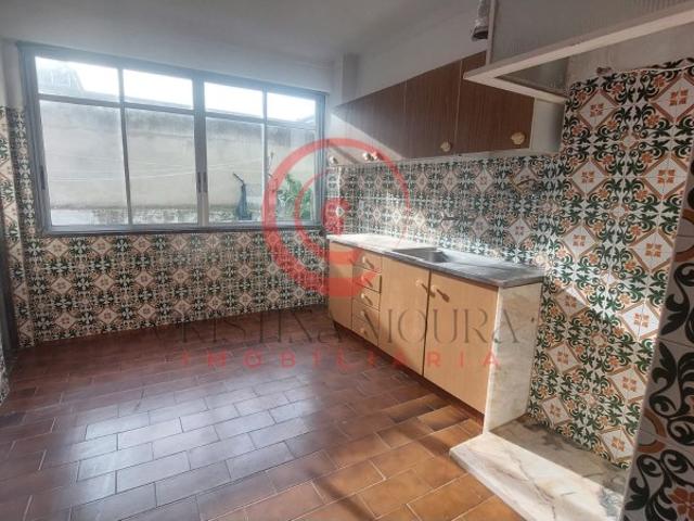 Apartamento T2 com quintal em Samora Correia