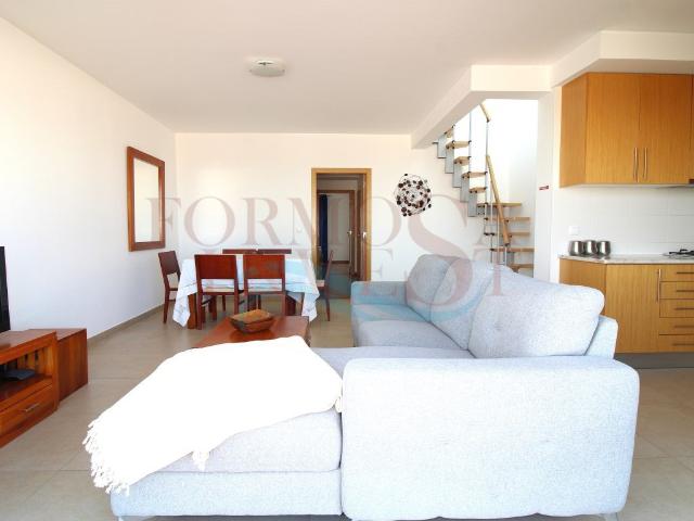 Apartamento T2 com roof terrace com jacuzzi e vista mar na F. 85m² Moncarapacho e Fuseta