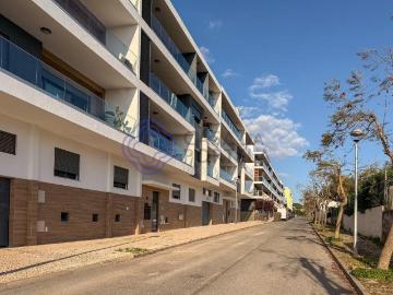 Apartamento T2 com Rooftop Privativo e Vista Mar – Montenegr. 101m² Montenegro
