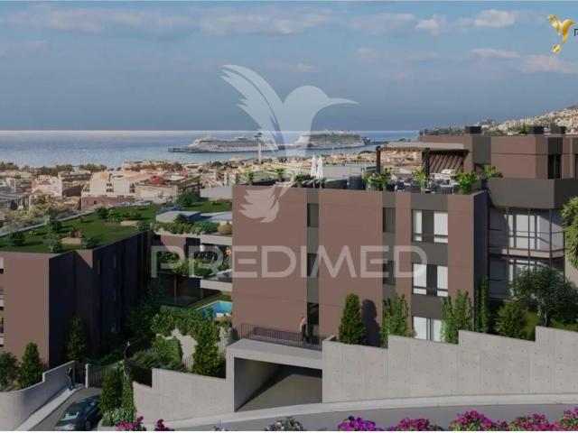 Apartamento T2 com terraço vista mar no Funchal
