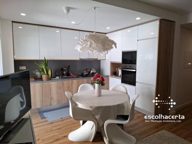 Apartamento T2 com Terraço Baixa de Setúbal