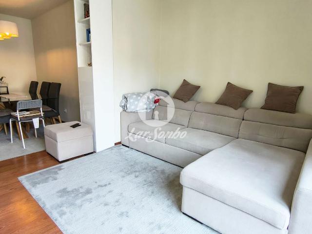 Apartamento T2 com terraço de 40 m² a 600 m da praia da Póvoa de Varzim