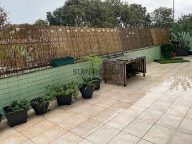 Apartamento T2 com terraço de 41m2 em Moreira da Maia