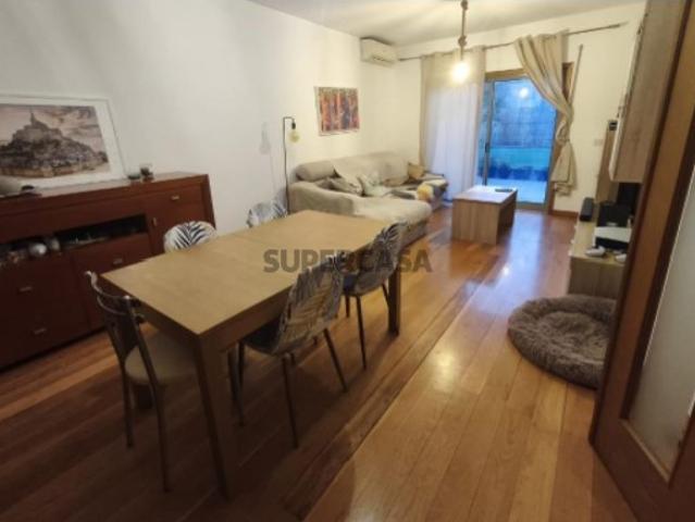 Apartamento T2 com terraço de 41m2 em Moreira da Maia