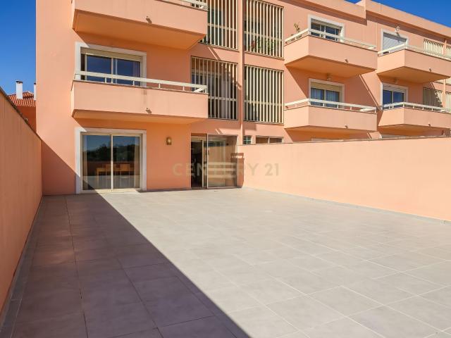 Apartamento T2 com Terraço de 70 m² na Malveira