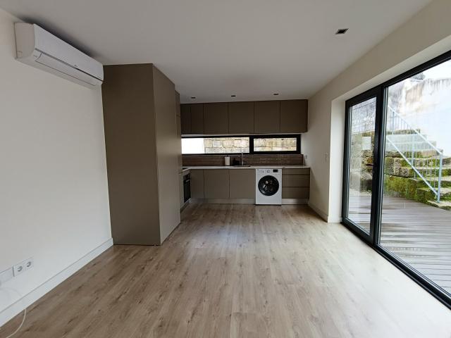 Apartamento T2 com terraço e Jardim no Bonfim Porto