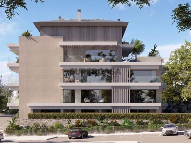 Apartamento T2 com terraço. em Cascais