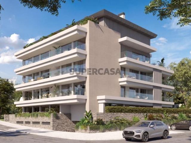 Apartamento T2, com terraço. em Cascais