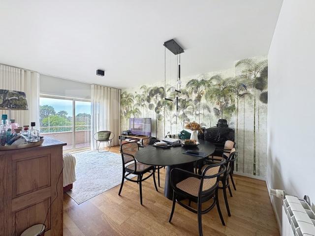 Apartamento T2 com terraço, garagem e vistas mar