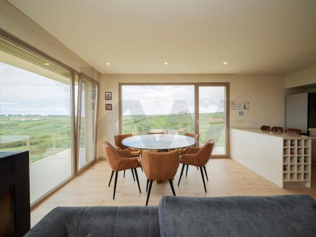 Apartamento T2 com terraço junto ao mar Honeysands Residences