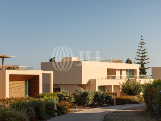 Apartamento T2 com terraço no White Shell, Algarve