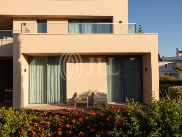 Apartamento T2 com terraço no White Shell, Algarve