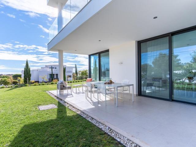 Apartamento T2 com terraço no Monte Rei Golf & Country