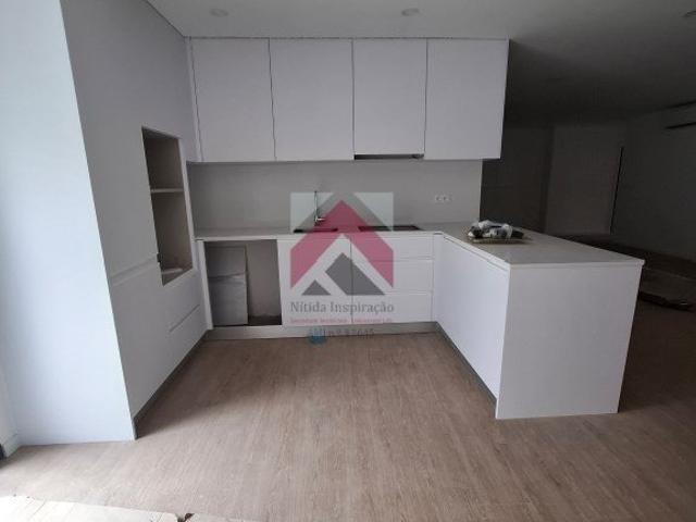 Apartamento T2 com Terraço no R/Chão em Esgueira, Aveiro 119m² Esgueira
