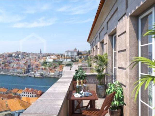 Apartamento T2 com terraço, para venda em Gaia