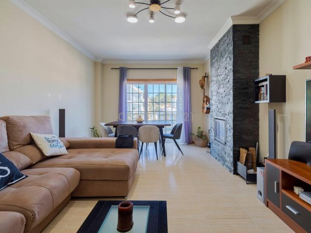 Apartamento T2 com três varandas e box privativa de 44,53 m² na Quinta da Amizade – Setúbal