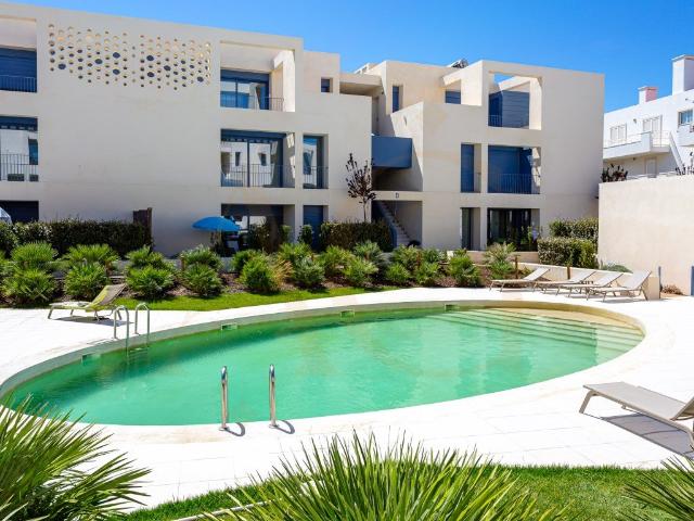 Apartamento T2 com Varanda com acesso a Piscina e garagem 65m² Cabanas De Tavira
