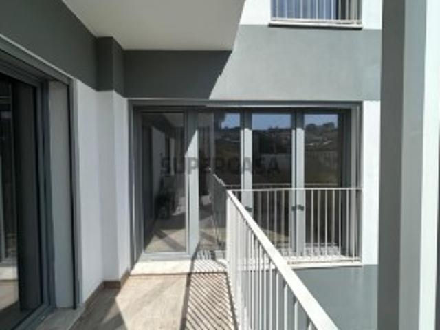 Apartamento T2 com Varanda e BOX 50 m2 | Ramada, Odivelas