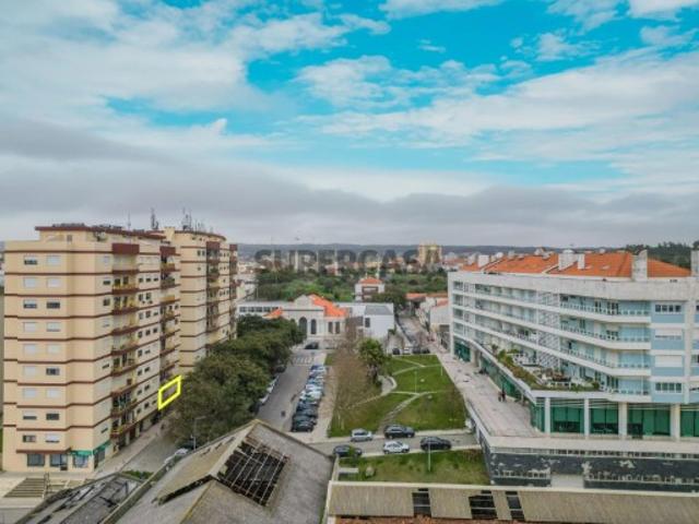 Apartamento T2 com varanda e elevador na Figueira da Foz
