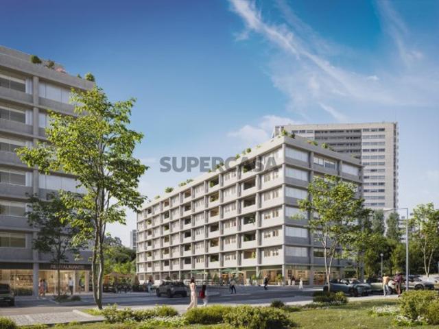 Apartamento T2 com varanda e estacionamento na Quinta da Moreira