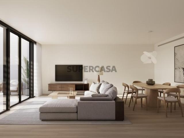 Apartamento T2 com varanda e estacionamento em Vilamoura