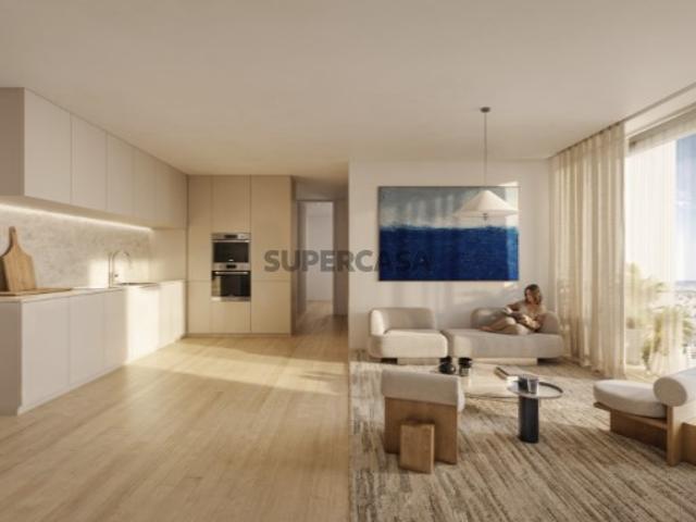 Apartamento T2 com Varanda e Lugar de Estacionamento inserido no Empreendimento Boavista Tower
