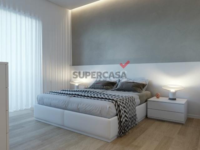 Apartamento T2 com varanda e lugar de garagem em Aveiro