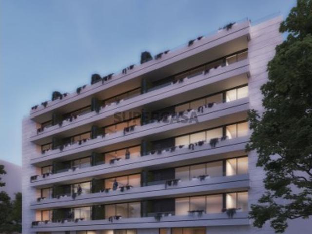 Apartamento T2 com Varanda e Lugar de Garagem em Leça da Palmeira, Matosinhos